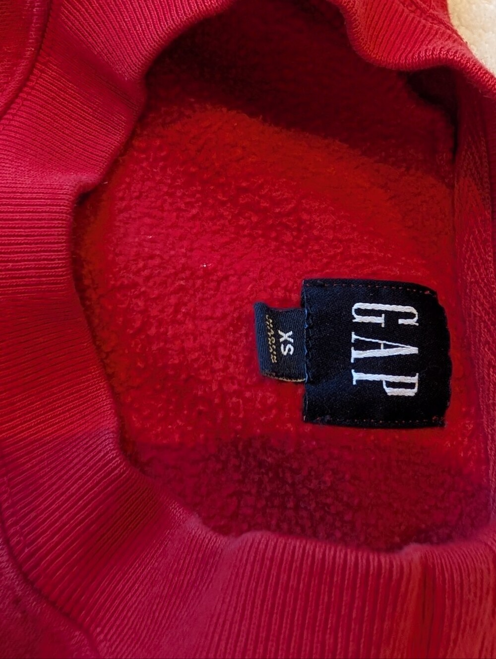 GAP Cherry Red Cotton Crewneck Sweatshirt XS Raglan Sleeve Cozy Streetwear - Picture 3 of 8